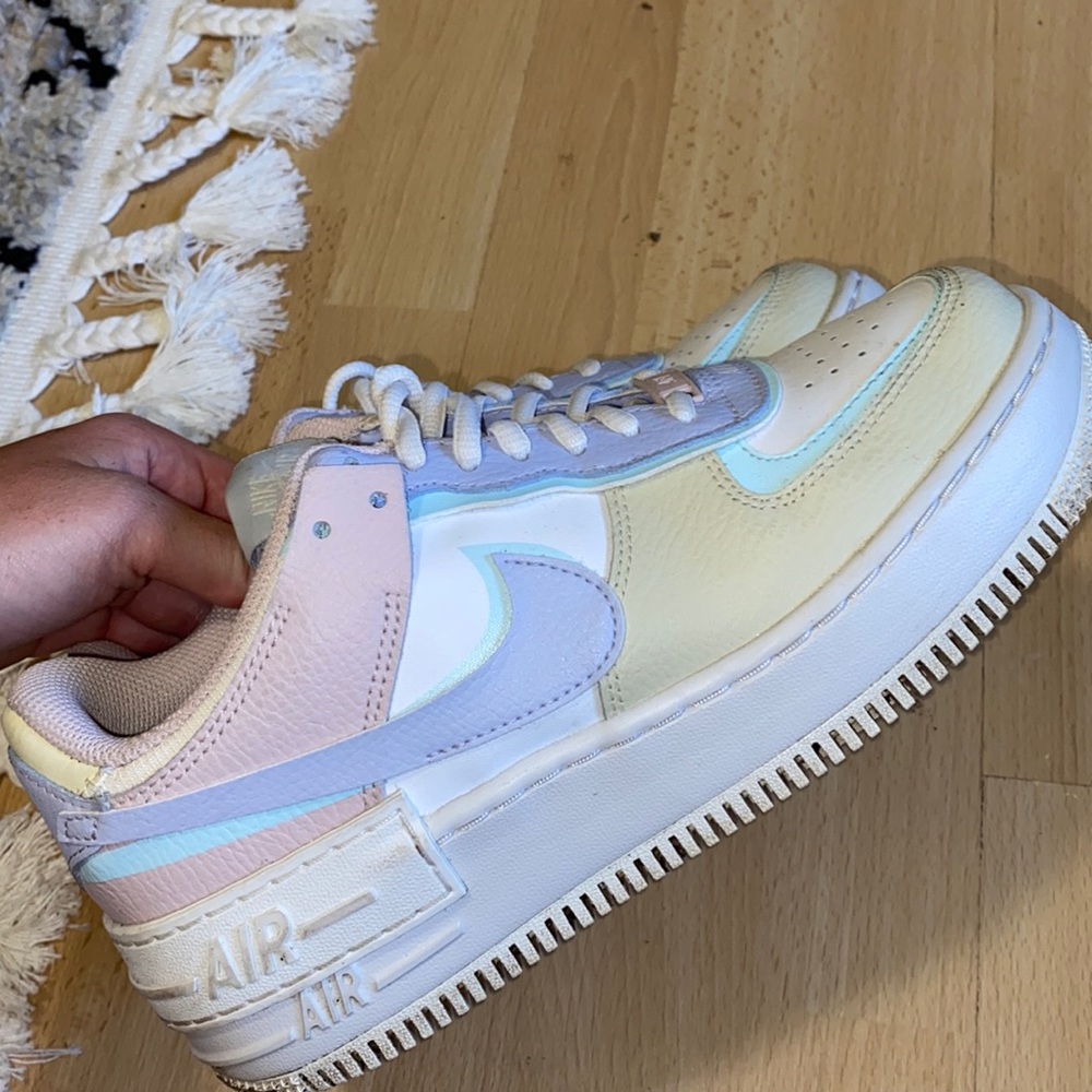 Air Force 1 shadow-pastel color